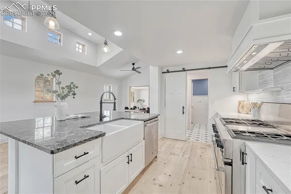 $1,289,999 | 1636 Lakemoor Drive, Florissant, CO 80816