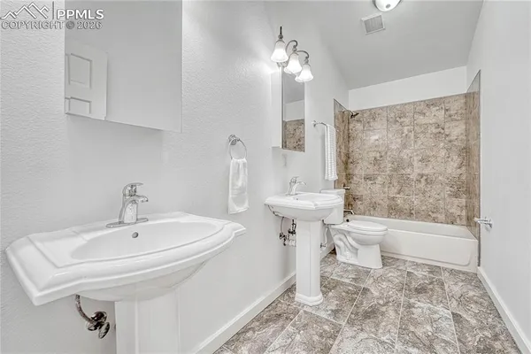 $1,289,999 | 1636 Lakemoor Drive, Florissant, CO 80816