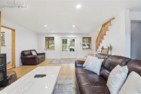 $1,289,999 | 1636 Lakemoor Drive, Florissant, CO 80816