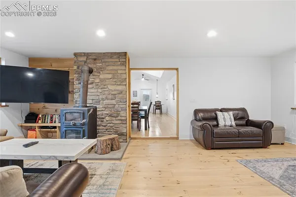 $1,289,999 | 1636 Lakemoor Drive, Florissant, CO 80816