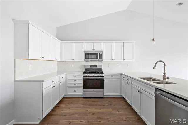 $339,900 | 2 Carolina At Grove, St. Louis, MO 63123