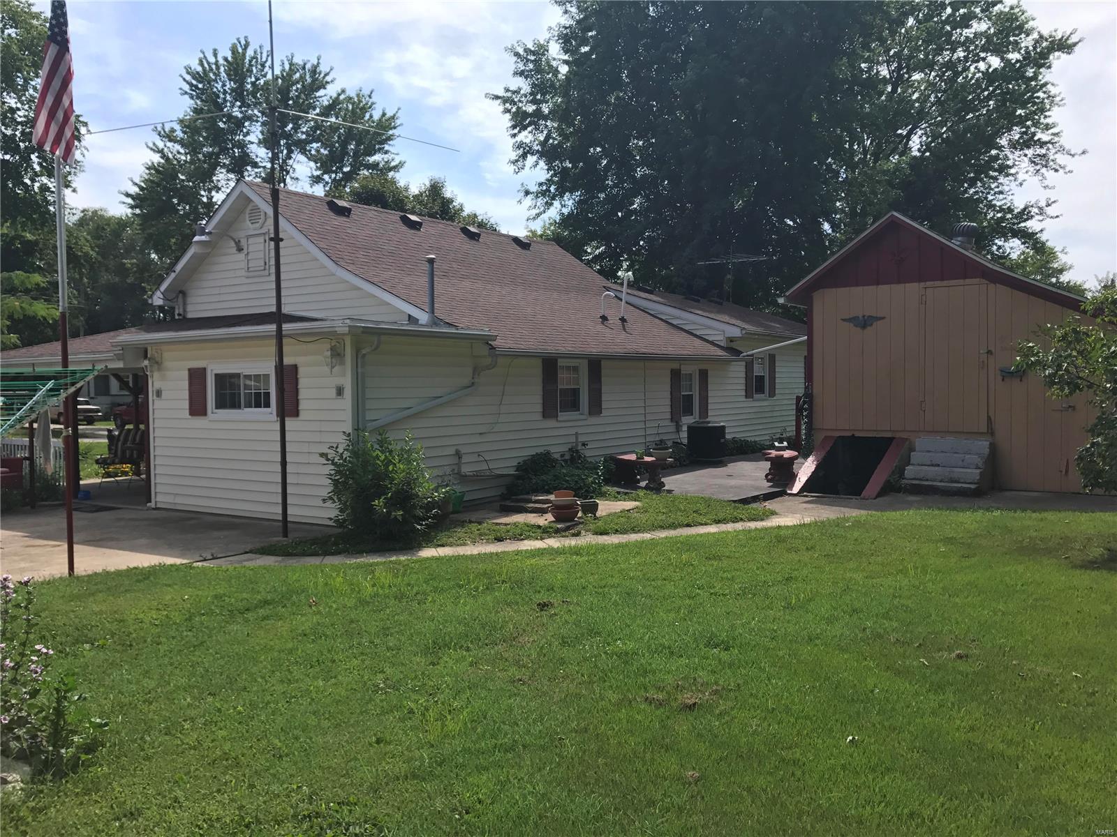 219 Bridge Street Fieldon, IL 62031 - Photo 27 of 31