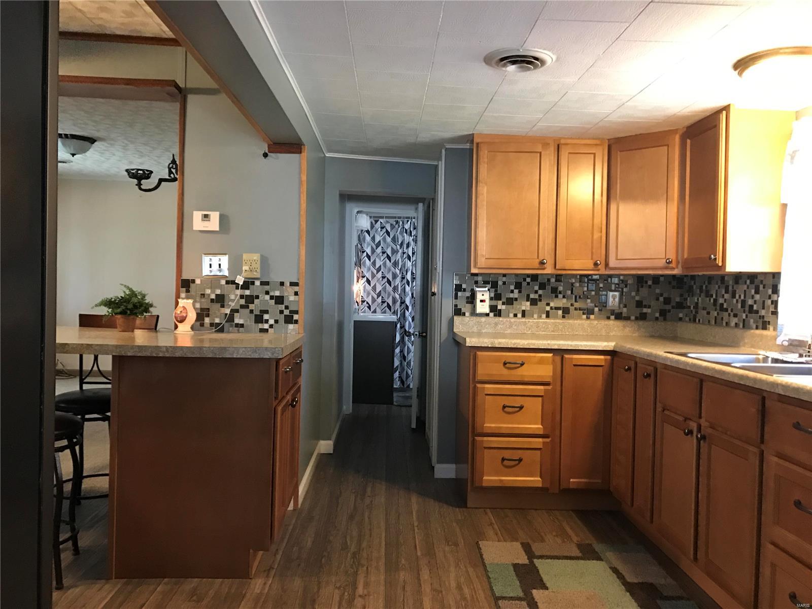 219 Bridge Street Fieldon, IL 62031 - Photo 6 of 31