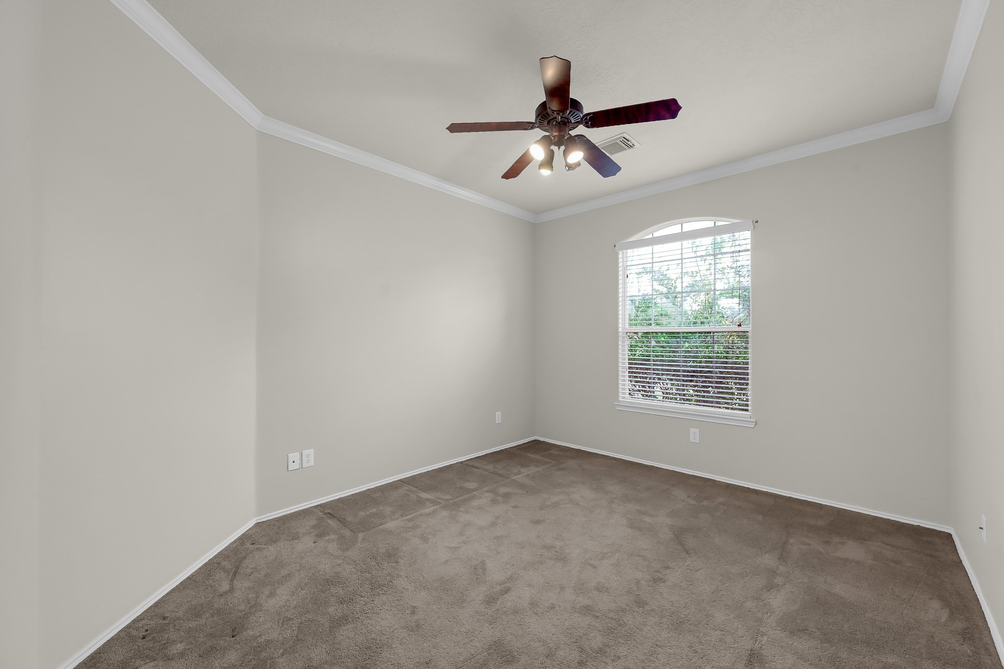 951 Crannog Way Conroe, TX 77301 - Photo 32 of 43