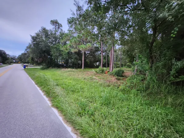 $113,900 | 2420 85th Court, Vero Beach, FL 32966