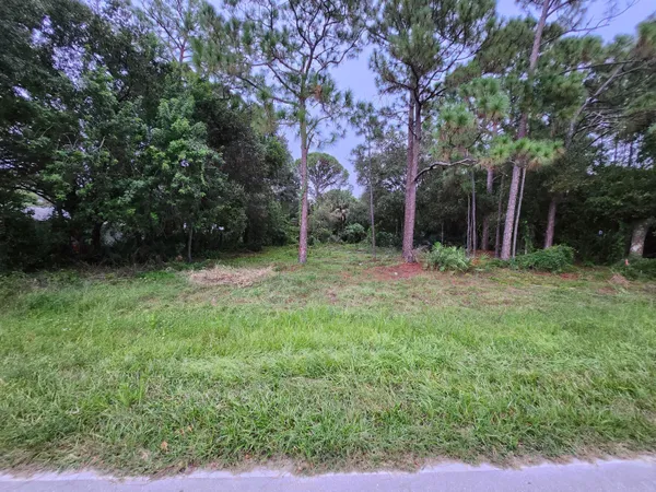 $113,900 | 2420 85th Court, Vero Beach, FL 32966