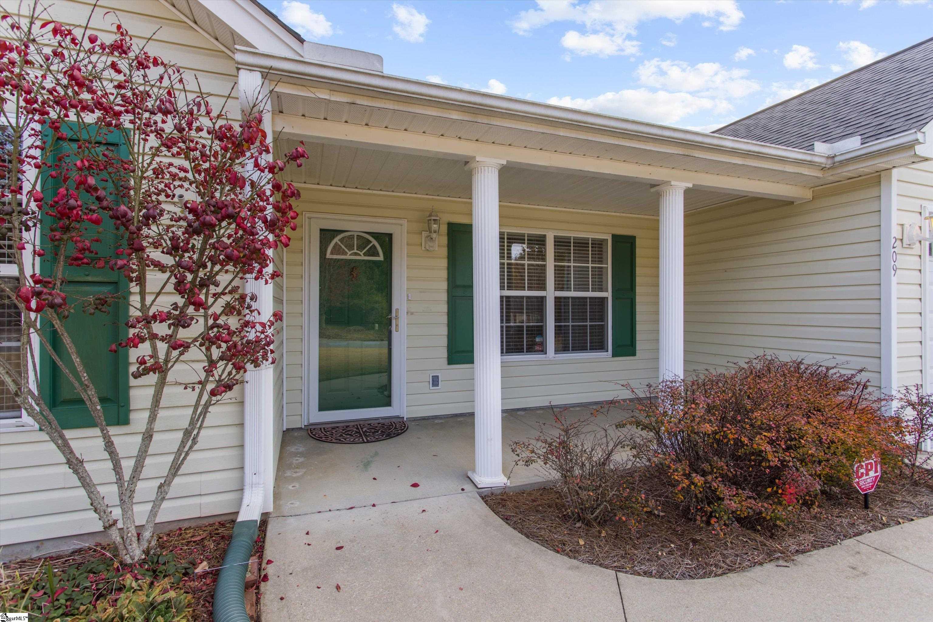 209 Rivers Edge Drive Easley, SC 29642 - Photo 2 of 18 Gallery Image 2