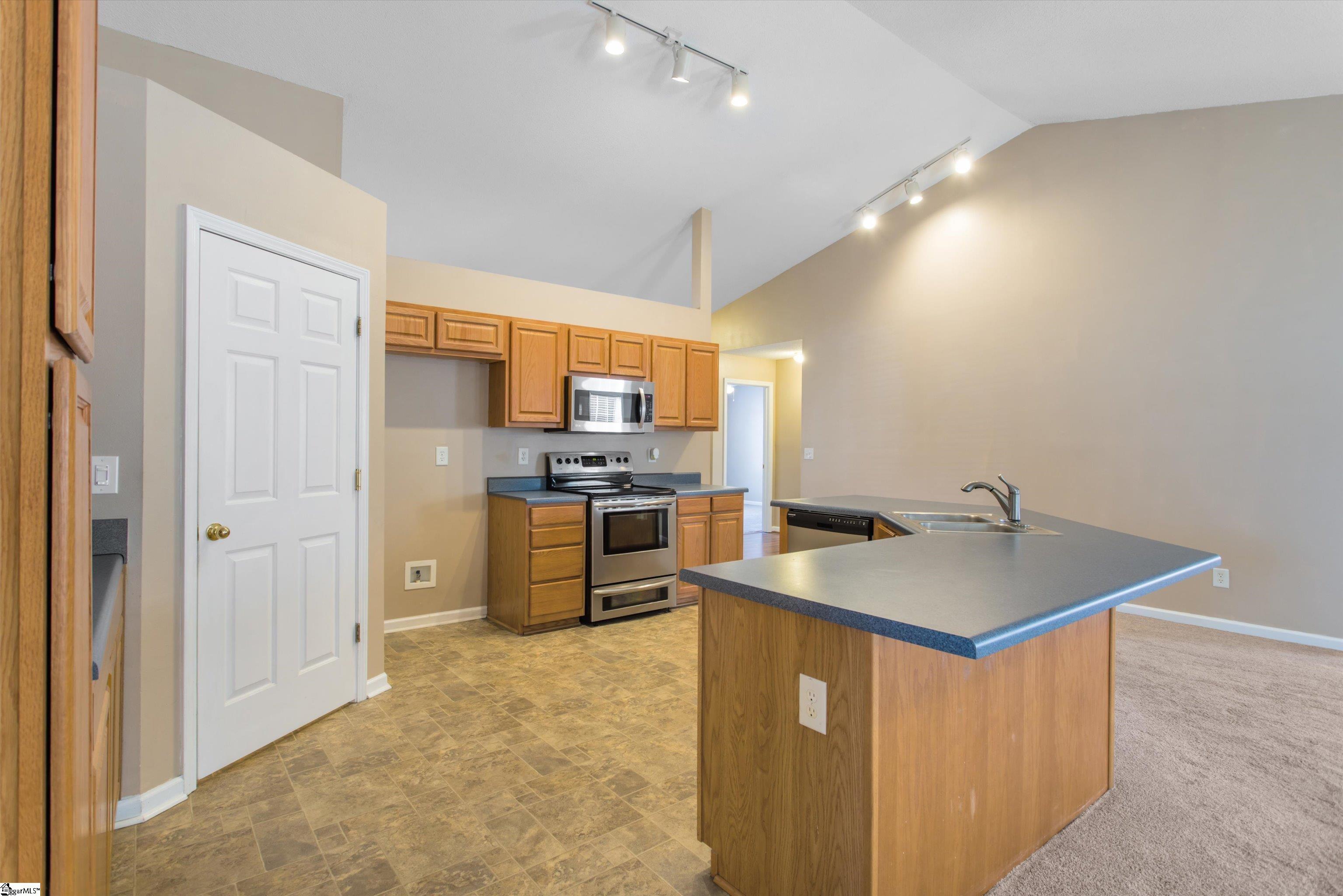 209 Rivers Edge Drive Easley, SC 29642 - Photo 6 of 18 Gallery Image 6