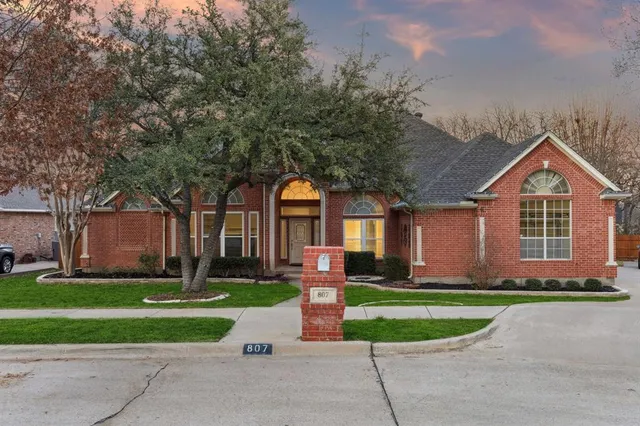 $624,900 | 807 Evergreen Court, Keller, TX 76248