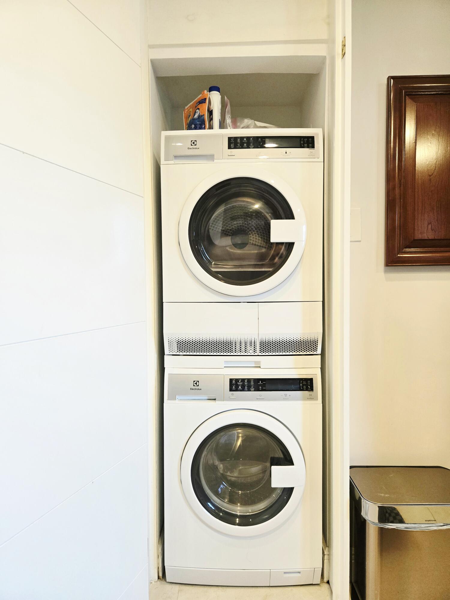 50 Southeast 12th Street, Unit 2260 Boca Raton, FL 33432 - Photo 8 of 27 VV washer dryer LG