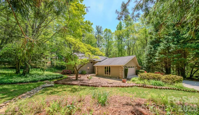 $615,000 | 138 Woodhaven Drive, Hendersonville, NC 28739