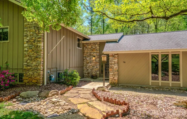 $615,000 | 138 Woodhaven Drive, Hendersonville, NC 28739
