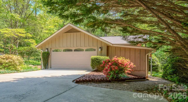 $615,000 | 138 Woodhaven Drive, Hendersonville, NC 28739