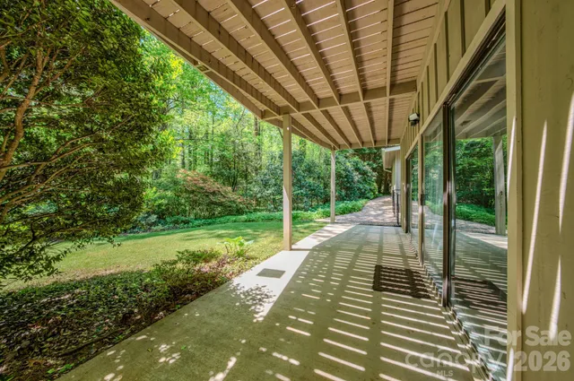 $615,000 | 138 Woodhaven Drive, Hendersonville, NC 28739