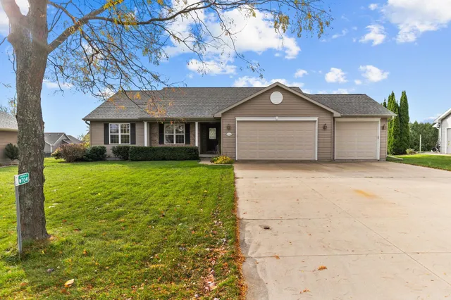 $424,900 | W7041 Glen Valley Drive, Greenville, WI 54942