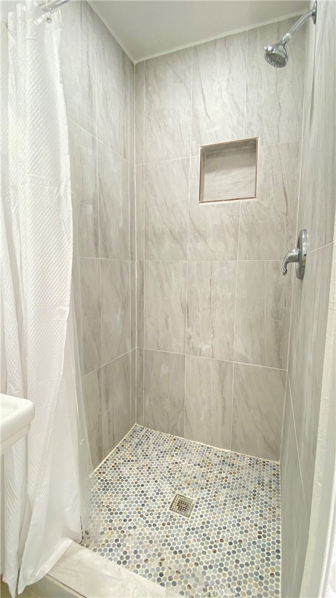 13059 Pierce Street Pacoima, CA 91331 - Photo 11 of 15