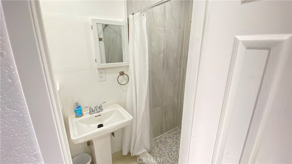 13059 Pierce Street Pacoima, CA 91331 - Photo 12 of 15