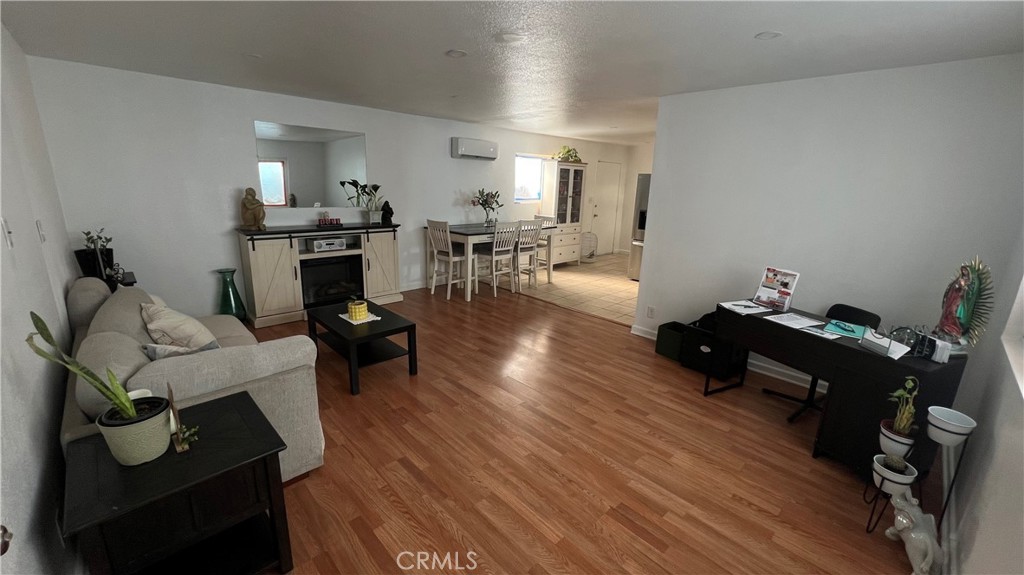 13059 Pierce Street Pacoima, CA 91331 - Photo 5 of 15