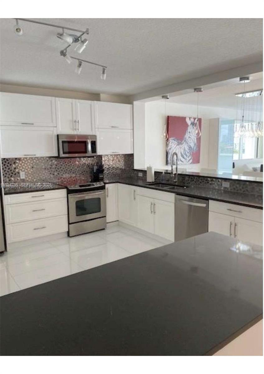 17050 North Bay Road, Unit 605 Sunny Isles Beach, FL 33160 - Photo 4 of 14