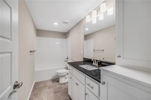 $603,460 | 7001 Northeast 103rd Street, Kansas City, MO 64156