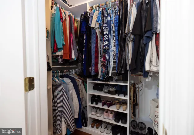 $695,000 | 51 Shellburne Drive, Wilmington, DE 19803