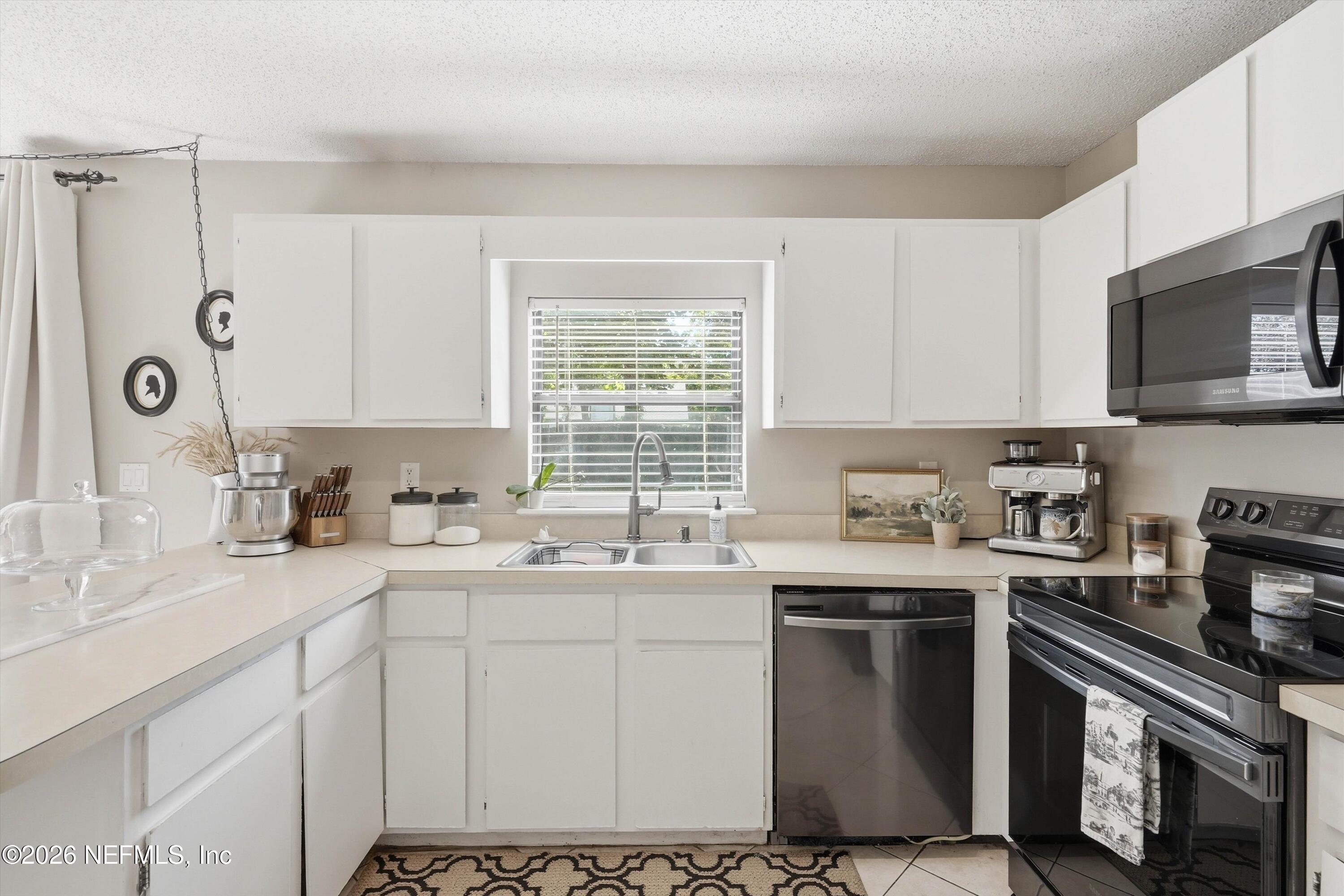 12768 Attrill Road Jacksonville, FL 32258 - Photo 14 of 32 14-Kitchen
