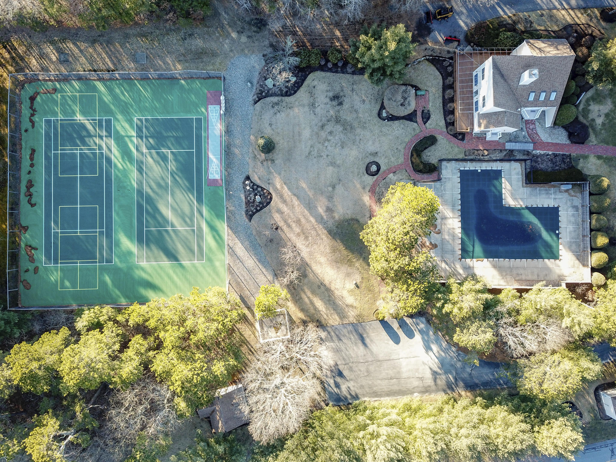 52 Shellback Way, Unit H Mashpee, MA 02649 - Photo 19 of 20 a picture of flowers