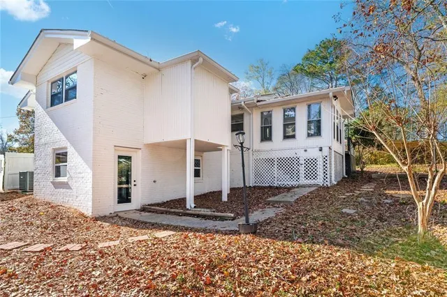 $689,000 | 1219 Hillwood Court Southeast, Atlanta, GA 30316