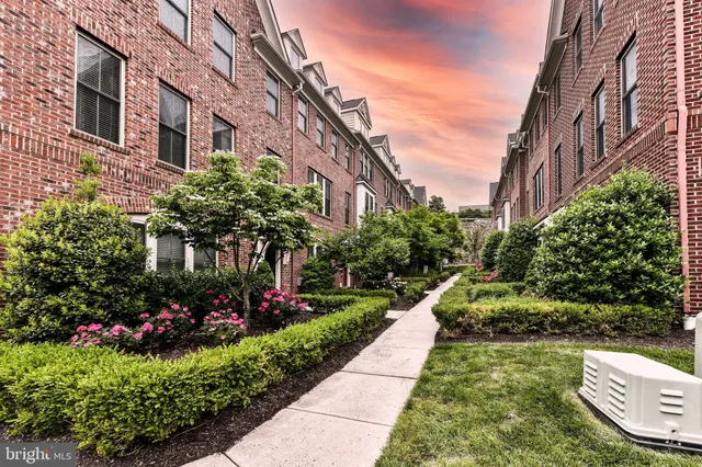 $4,200 | 2505 South Kenmore Court, Arlington, VA 22206