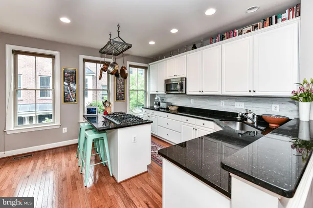 $4,200 | 2505 South Kenmore Court, Arlington, VA 22206