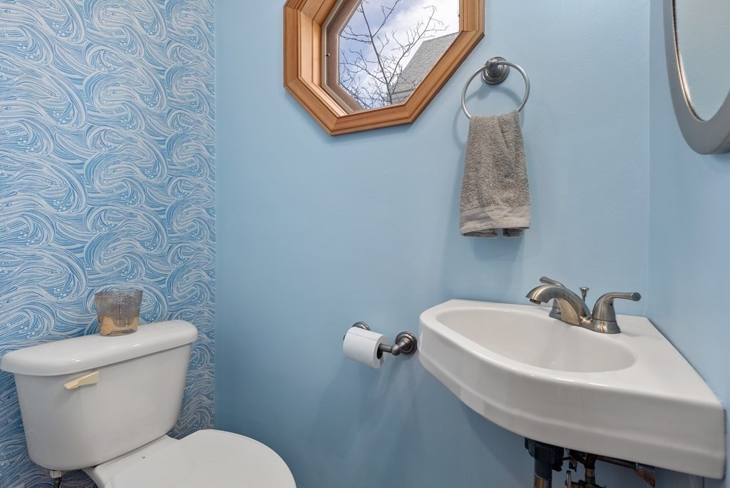 134 River Road Winthrop, MA 02152 - Photo 14 of 26 Gallery Image 14