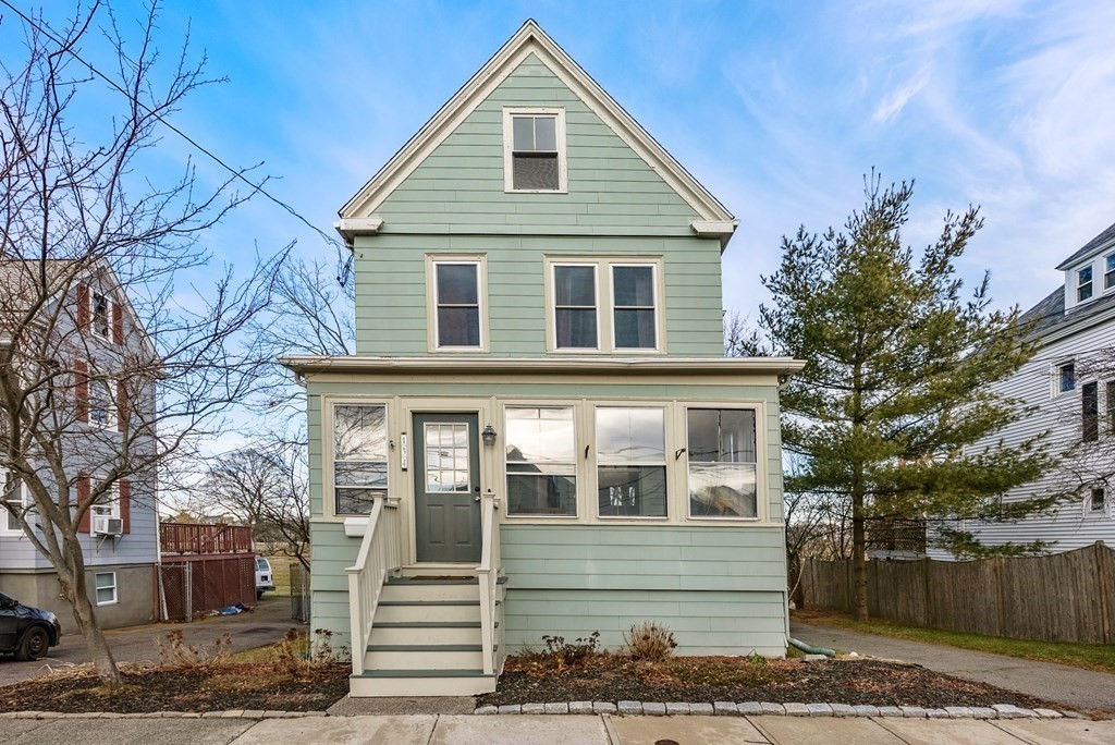 134 River Road Winthrop, MA 02152 - Photo 2 of 26 Gallery Image 2