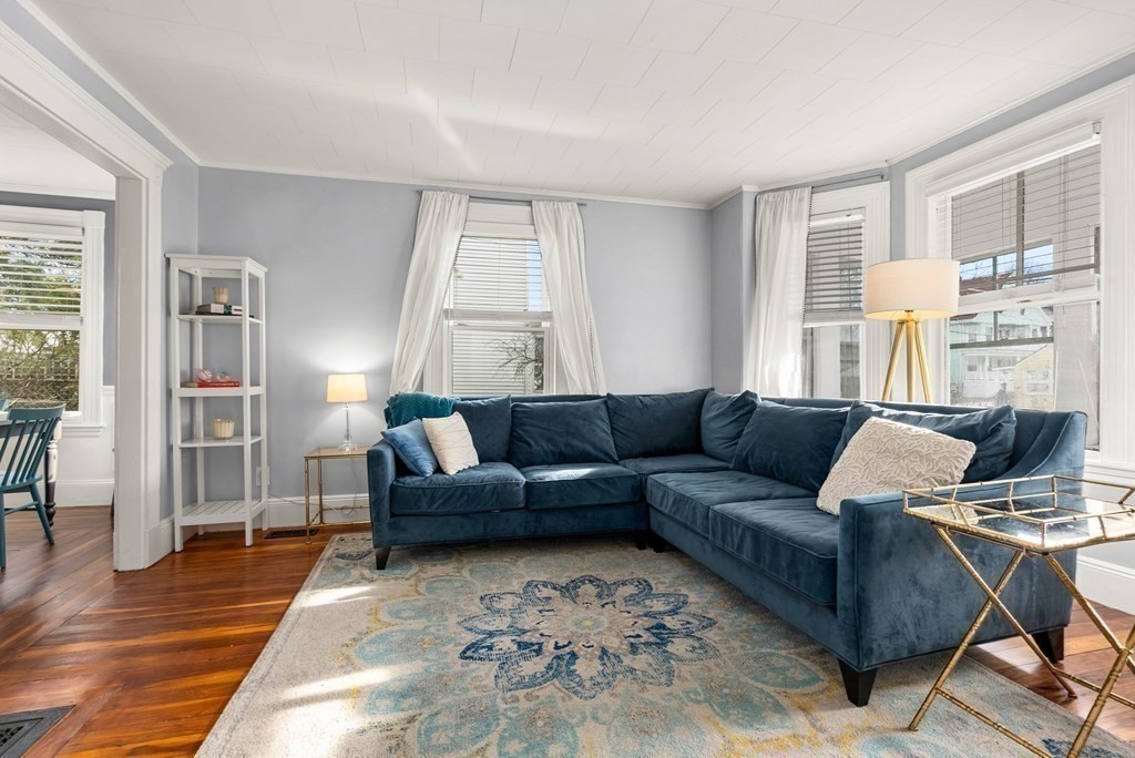 134 River Road Winthrop, MA 02152 - Photo 5 of 26 Gallery Image 5