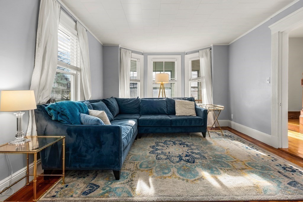 134 River Road Winthrop, MA 02152 - Photo 6 of 26 Gallery Image 6