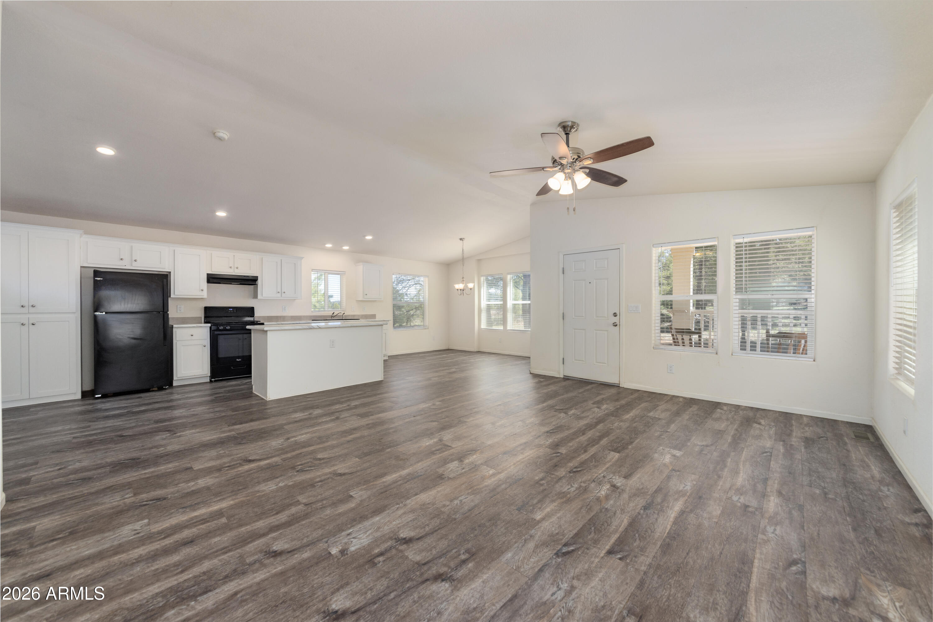 5641 East Garland Prairie Road Williams, AZ 86046 - Photo 5 of 22 Great Room