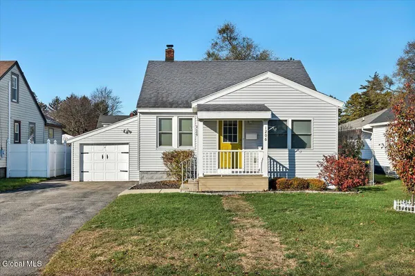 $270,000 | 1206 Trinity Avenue, Rotterdam, NY 12306