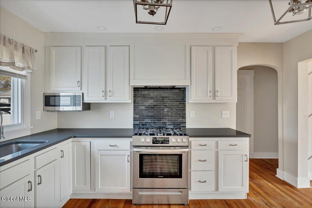 1206 Trinity Avenue Rotterdam, NY 12306 - Photo 11 of 33 09-P1608120