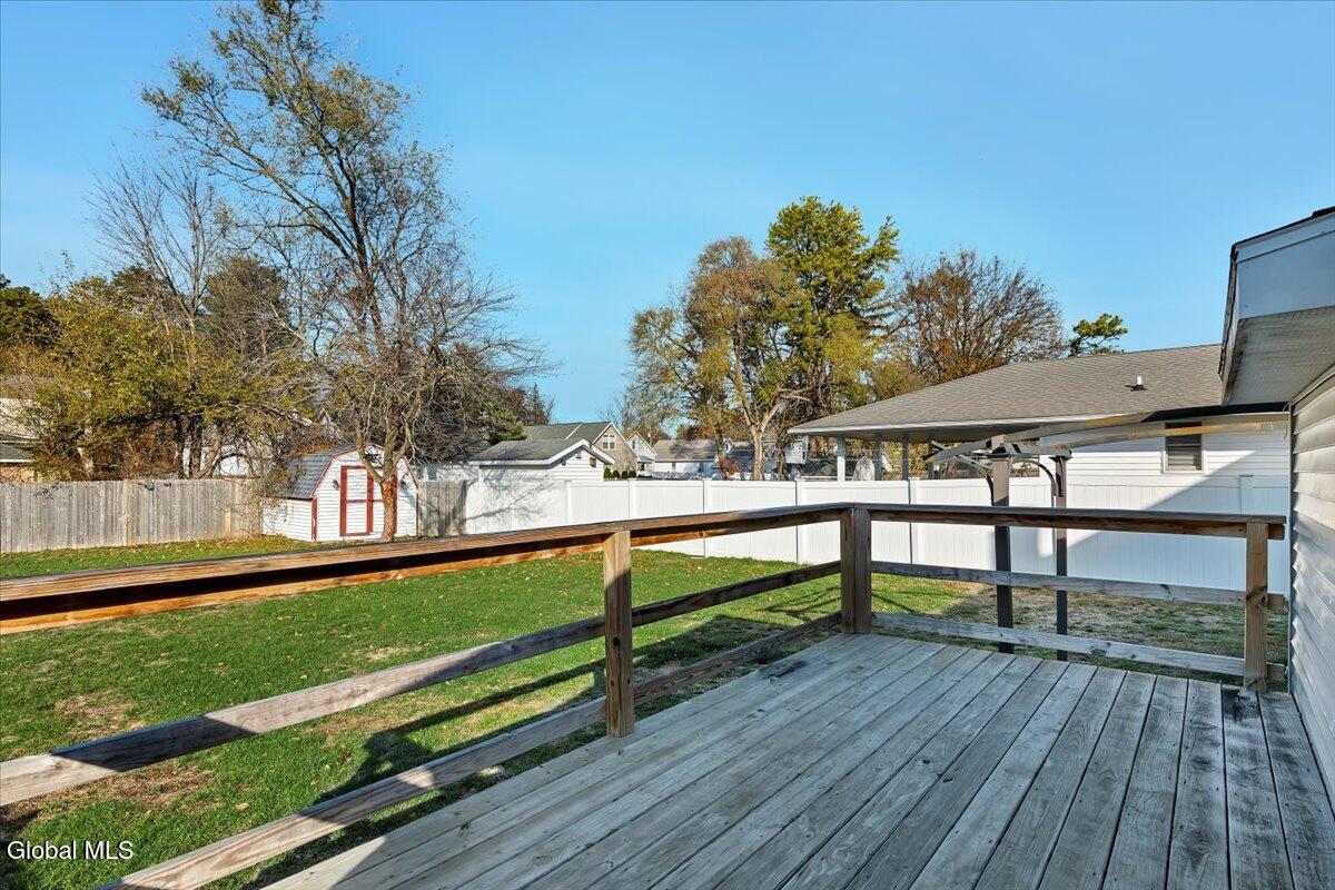 1206 Trinity Avenue Rotterdam, NY 12306 - Photo 30 of 33 32-P1608061