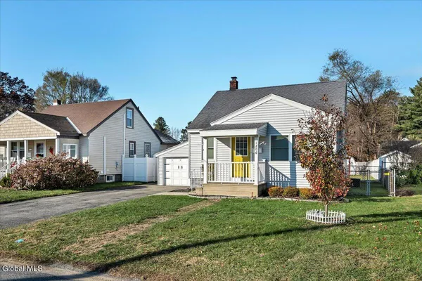 $270,000 | 1206 Trinity Avenue, Rotterdam, NY 12306