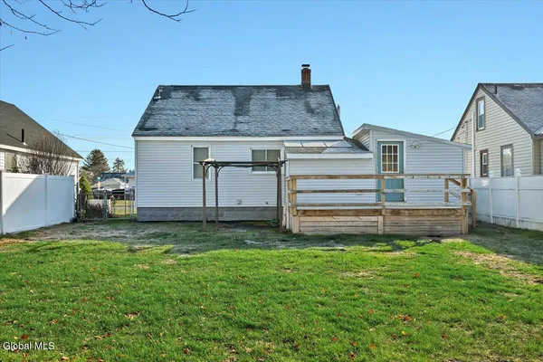 $270,000 | 1206 Trinity Avenue, Rotterdam, NY 12306