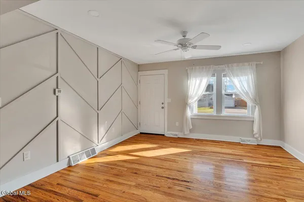 $270,000 | 1206 Trinity Avenue, Rotterdam, NY 12306