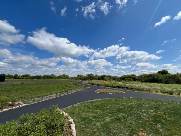 $647,375 | 6924 Cambria Cove, Lakewood, IL 60014