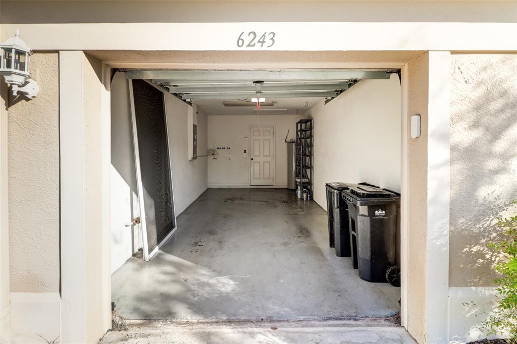6243 Duck Key Court Tampa, FL 33625 - Photo 35 of 38 a view of a hallway with closet