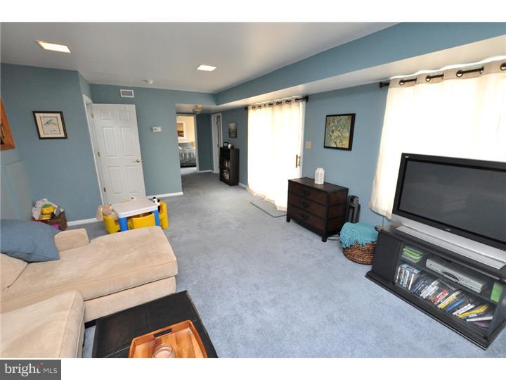 9 Phoenix Road Marlton, NJ 08053 - Photo 17 of 19 Family Room