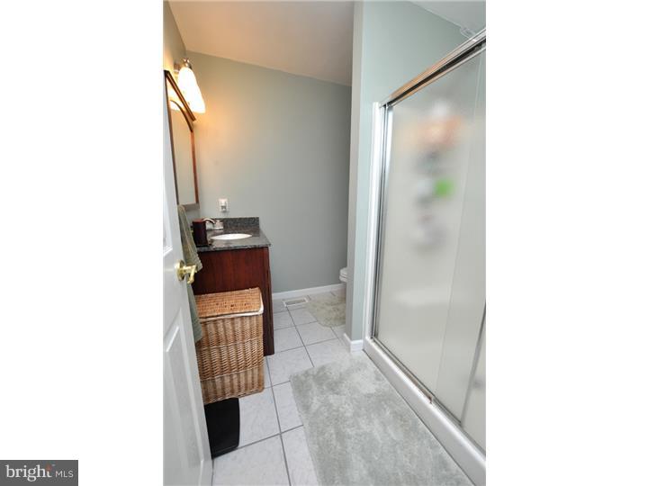 9 Phoenix Road Marlton, NJ 08053 - Photo 10 of 19 Bathroom