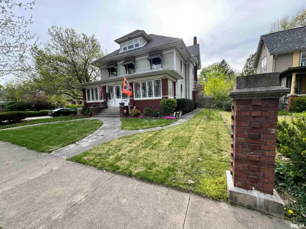 $269,900 | 632 South Lafayette Street, Macomb, IL 61455