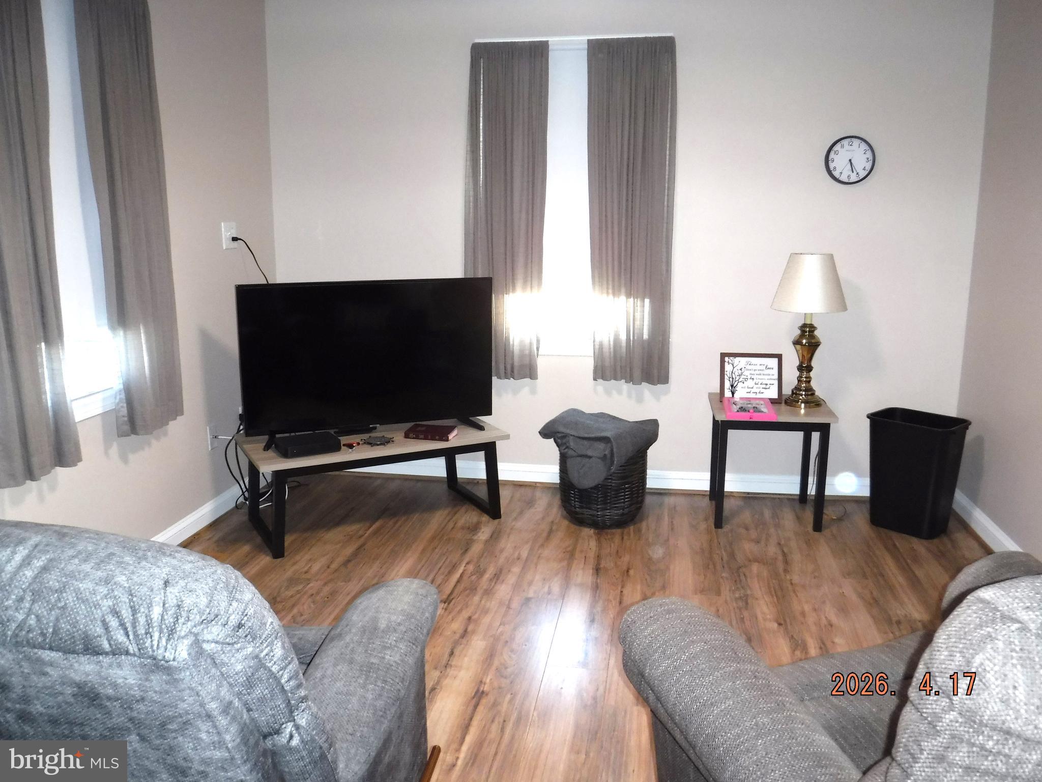 16 Crafton Road Essex, MD 21221 - Photo 5 of 55 Living room