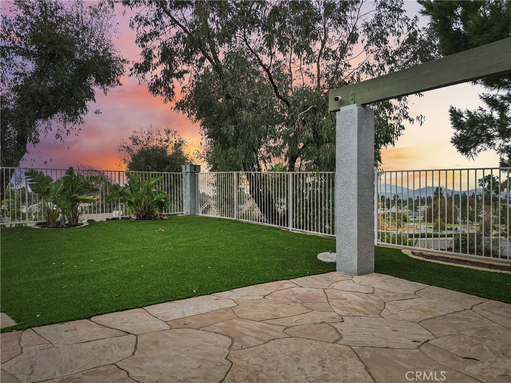 901 Clearwood Avenue Riverside, CA 92506 - Photo 27 of 36 a view of a backyard with garden