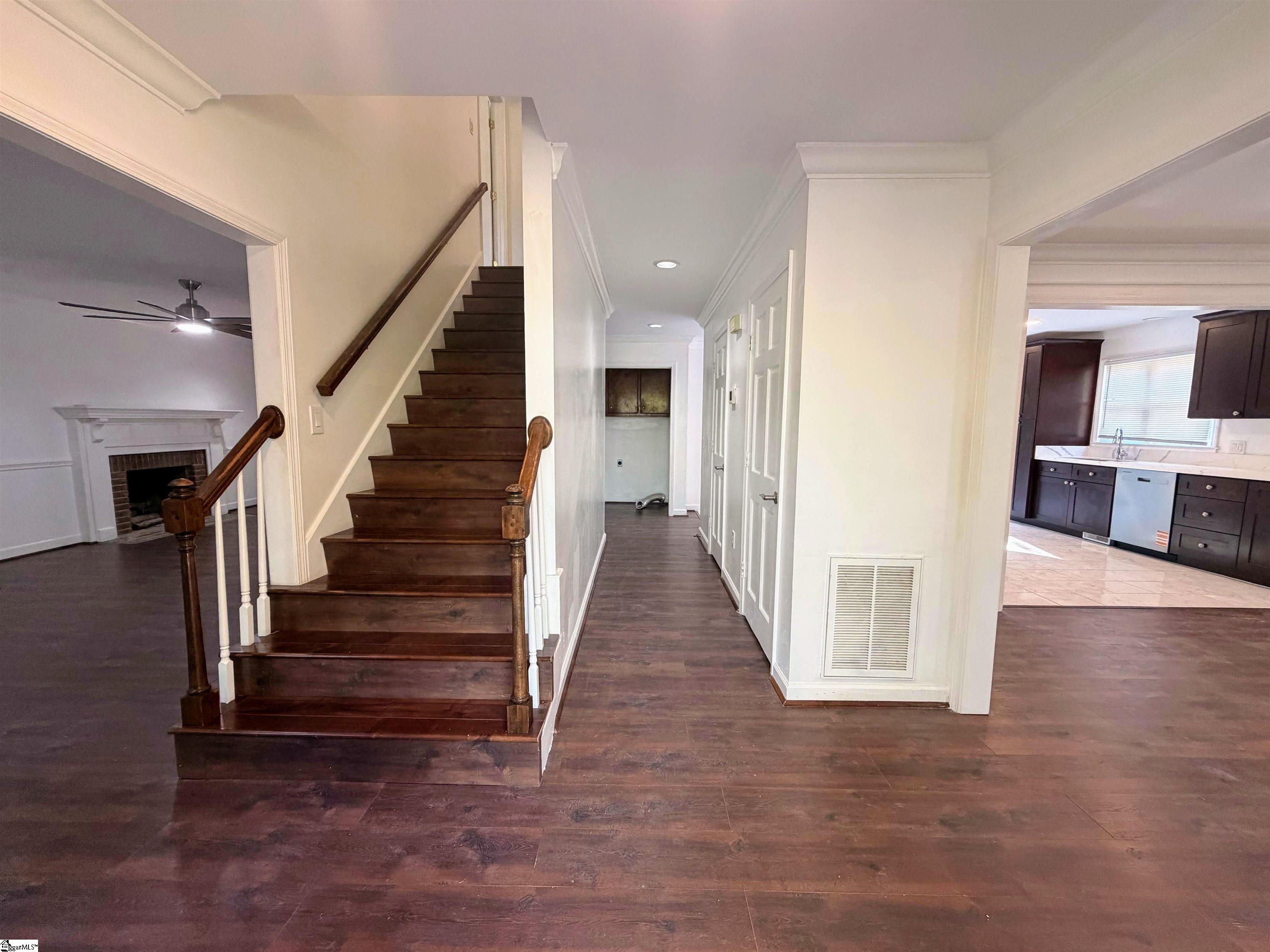 222 Cross Field Road Greenville, SC 29607 - Photo 8 of 34 Gallery Image 8
