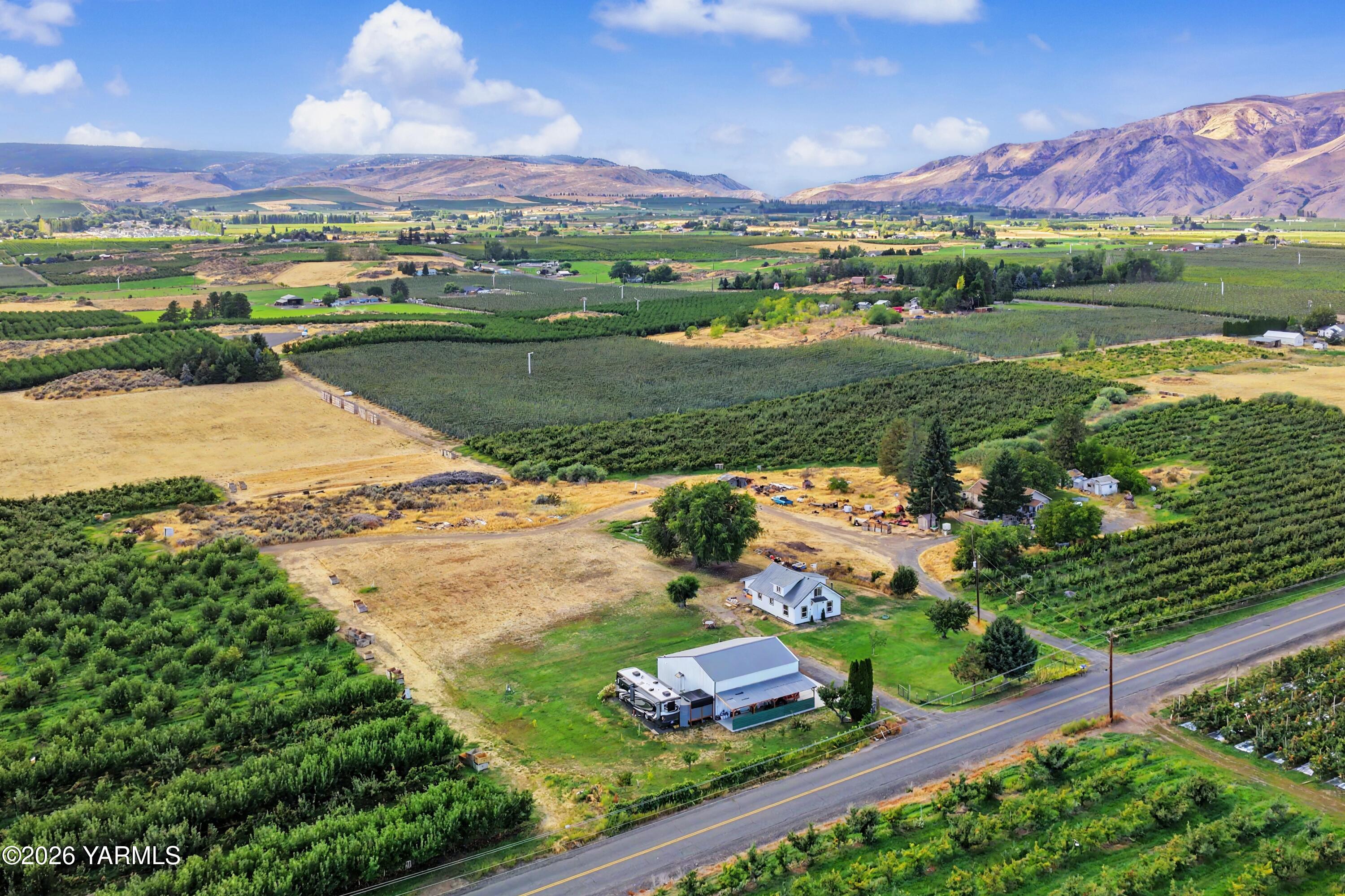 230 Potter Road Tieton, WA 98947 - Photo 19 of 24 53_9_drone-high